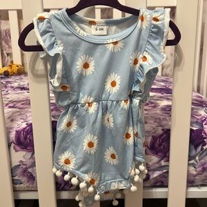 PatPat blue flower bodysuit 0-3M